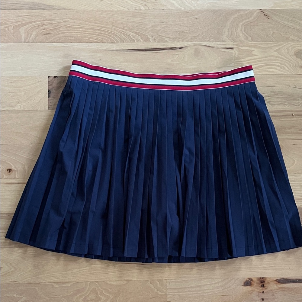 Lilly Pulitzer Luxletic low Tide Navy Pleated Skirt Size Large